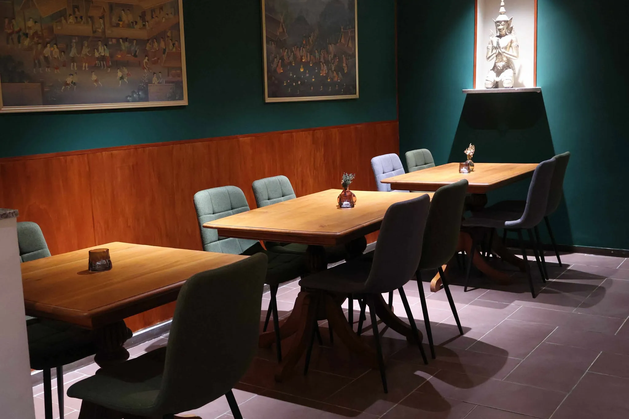 Speisesaal mit eleganter Einrichtung